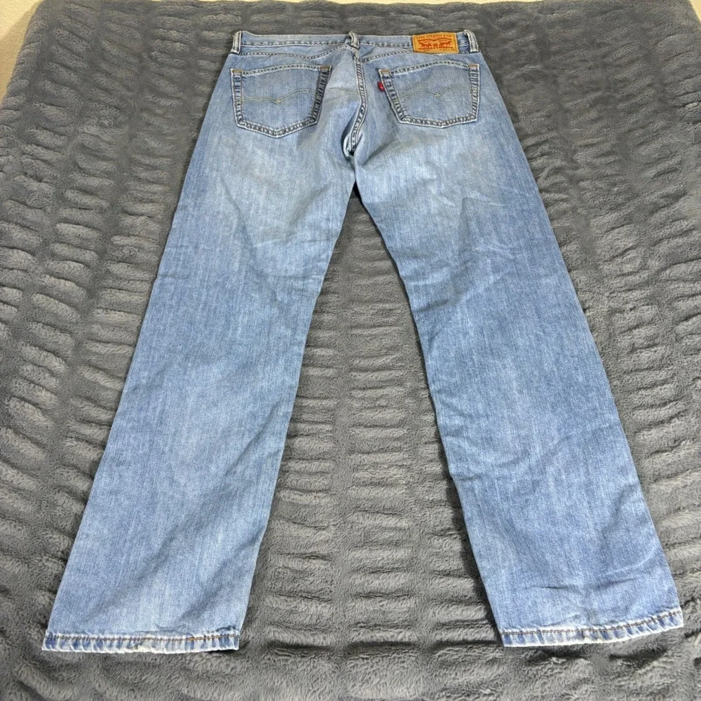 Levis 505 Mens 34x32 Light Wash Blue Regular Fit Straight Leg Denim Jeans AR132